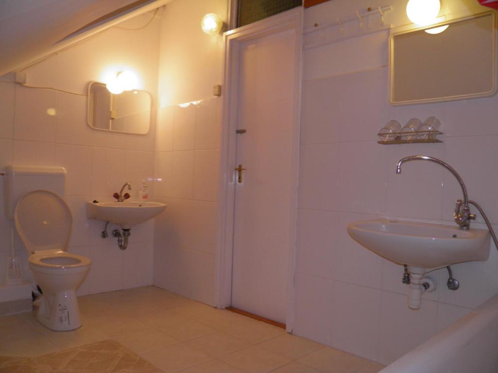 Garden Szivarvany Utcai Vendeghaz Szeged Ngoại thất bức ảnh