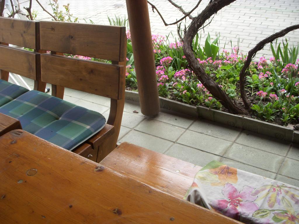 Garden Szivarvany Utcai Vendeghaz Szeged Phòng bức ảnh